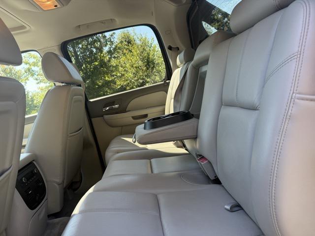 used 2008 Chevrolet Avalanche car, priced at $12,976