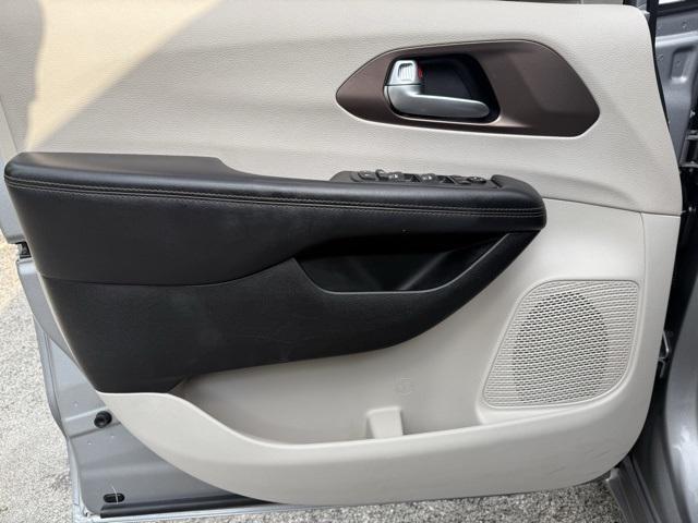 used 2017 Chrysler Pacifica car, priced at $10,476