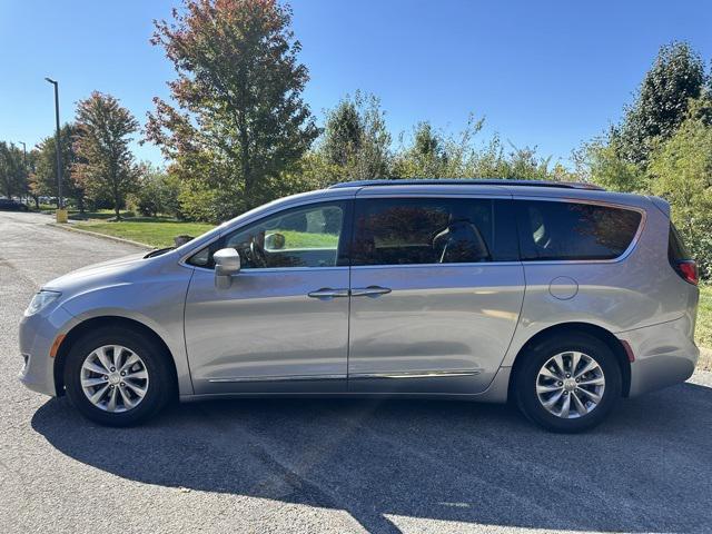 used 2018 Chrysler Pacifica car, priced at $16,976