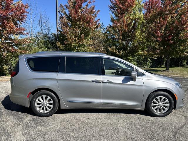 used 2018 Chrysler Pacifica car, priced at $16,976