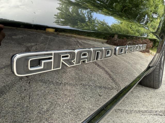 used 2017 Jeep Grand Cherokee car, priced at $13,376