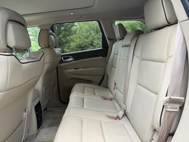used 2017 Jeep Grand Cherokee car, priced at $13,376