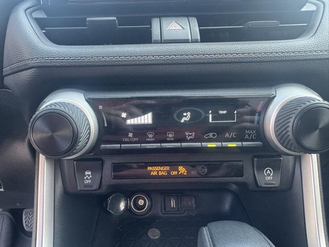 used 2020 Toyota RAV4 car, priced at $22,976