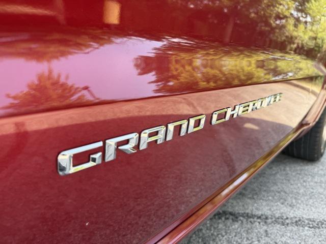 used 2015 Jeep Grand Cherokee car, priced at $16,776