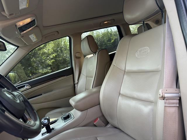 used 2015 Jeep Grand Cherokee car, priced at $16,776