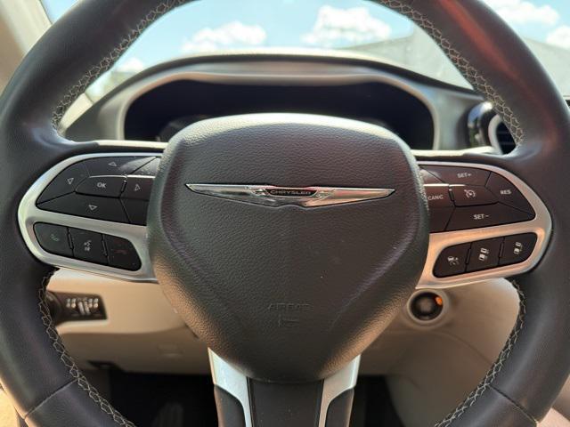 used 2022 Chrysler Pacifica Hybrid car, priced at $22,976