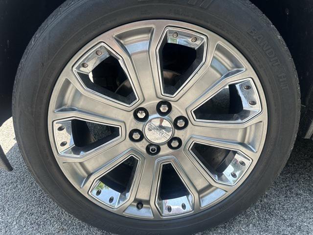 used 2015 GMC Yukon car, priced at $22,976