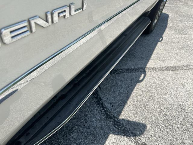 used 2015 GMC Yukon car, priced at $22,976