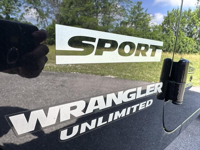 used 2015 Jeep Wrangler Unlimited car, priced at $18,557