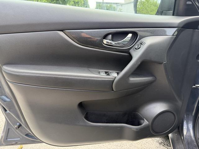 used 2016 Nissan Rogue car, priced at $9,976