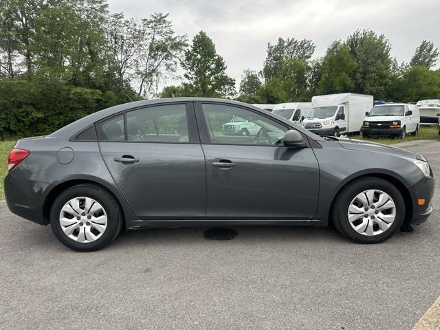 used 2013 Chevrolet Cruze car, priced at $5,876