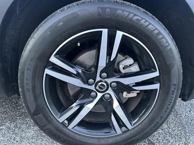 used 2024 Volvo XC40 car, priced at $25,776