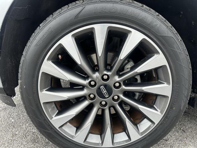 used 2021 Lincoln Navigator car, priced at $37,977