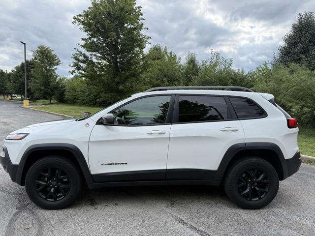 used 2015 Jeep Cherokee car, priced at $10,976