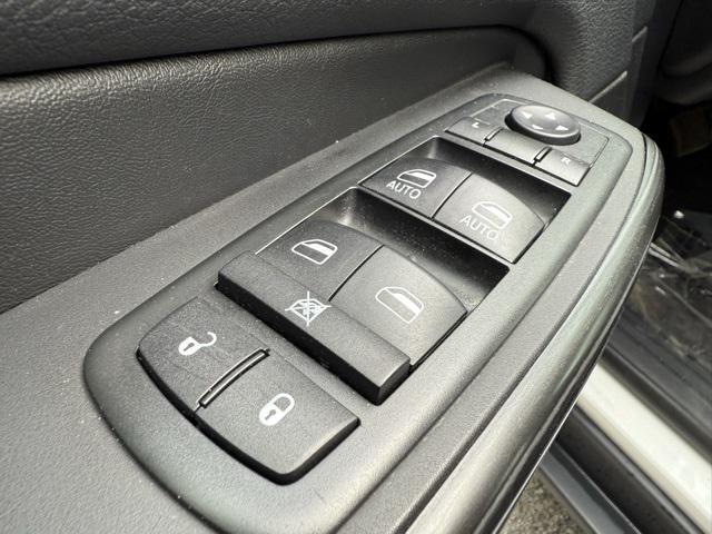 used 2015 Jeep Cherokee car, priced at $10,976