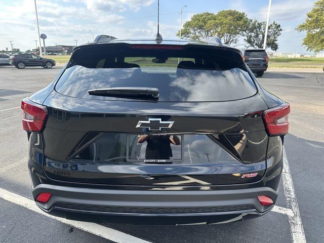 new 2025 Chevrolet Trax car