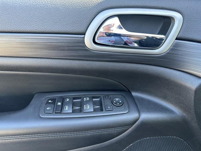 used 2022 Jeep Grand Cherokee car, priced at $30,360