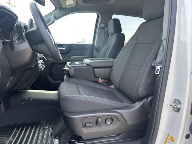 new 2025 GMC Sierra 1500 car, priced at $47,395