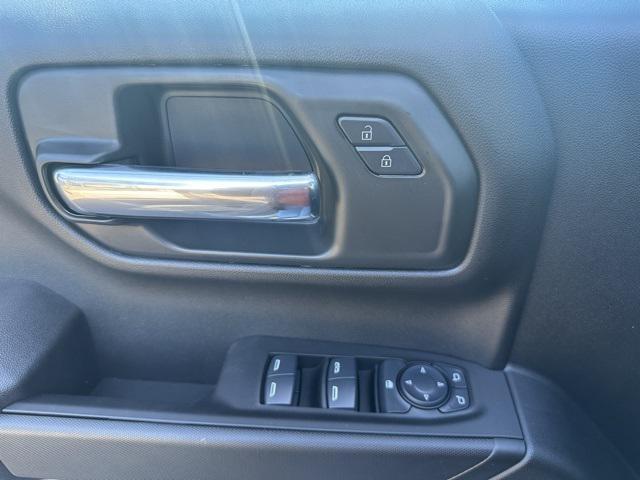 new 2025 GMC Sierra 1500 car, priced at $38,670