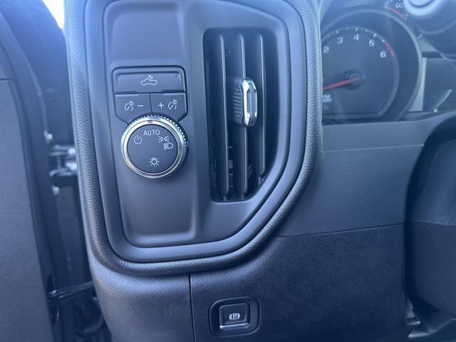 new 2025 GMC Sierra 1500 car, priced at $38,670