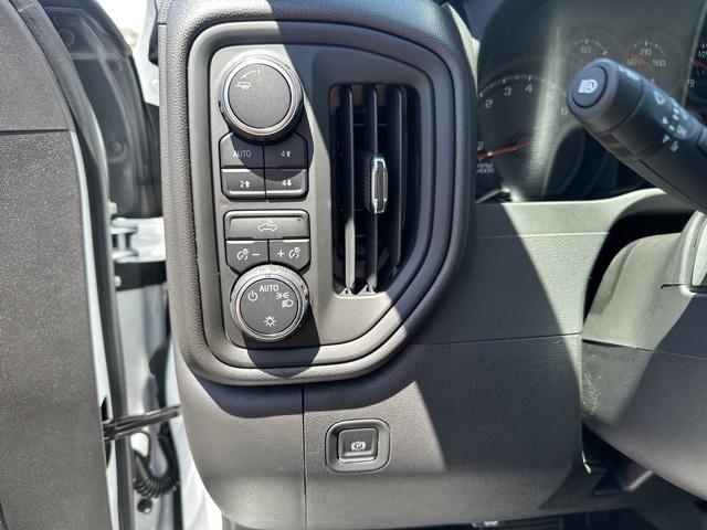 new 2025 Chevrolet Silverado 1500 car, priced at $48,645