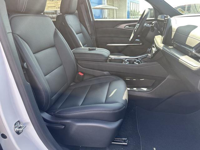 new 2026 Chevrolet Traverse car, priced at $43,525
