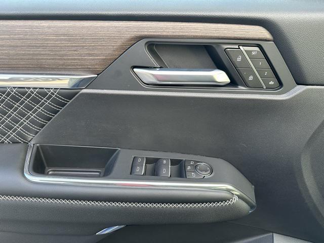 new 2025 GMC Acadia car, priced at $57,530