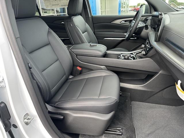 new 2025 Chevrolet Traverse car, priced at $46,020