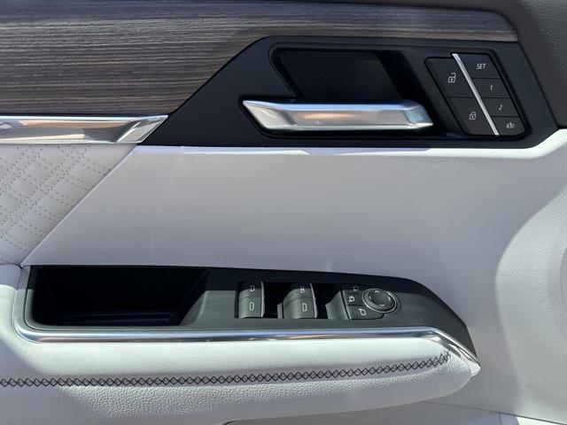 new 2025 GMC Acadia car, priced at $58,130