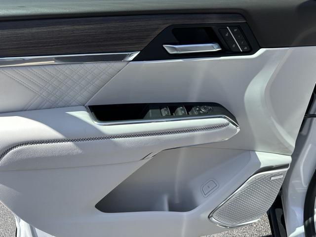 new 2025 GMC Acadia car, priced at $58,130