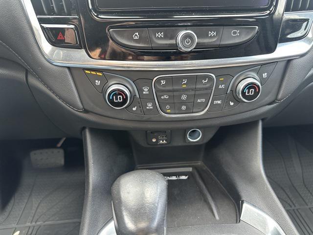 used 2022 Chevrolet Traverse car, priced at $38,826