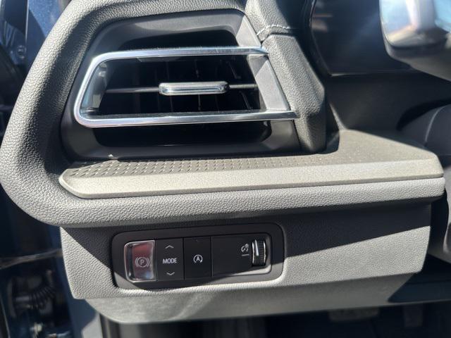 new 2025 Chevrolet Traverse car, priced at $46,135
