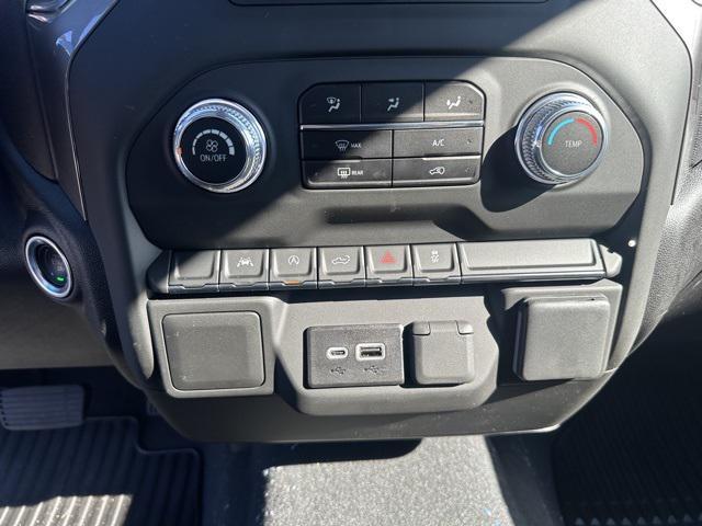 new 2025 GMC Sierra 1500 car, priced at $47,995