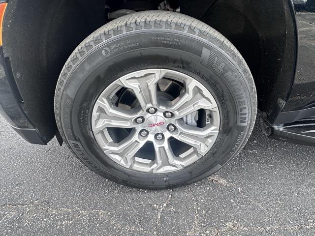 used 2023 GMC Yukon car, priced at $45,989