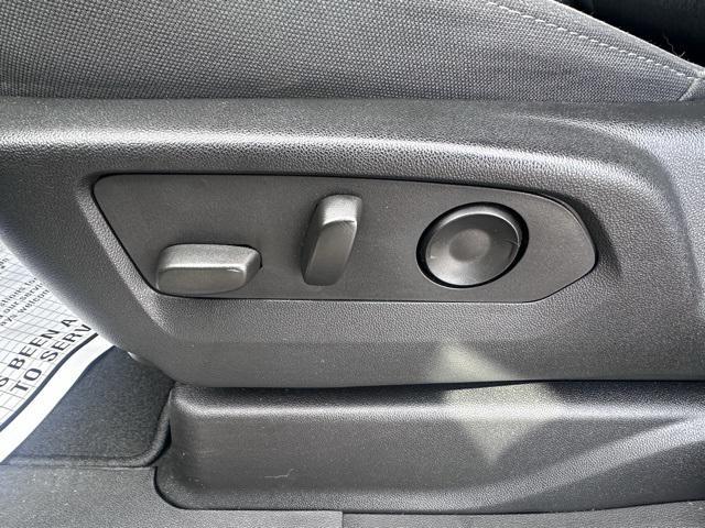 used 2023 GMC Yukon car, priced at $45,989