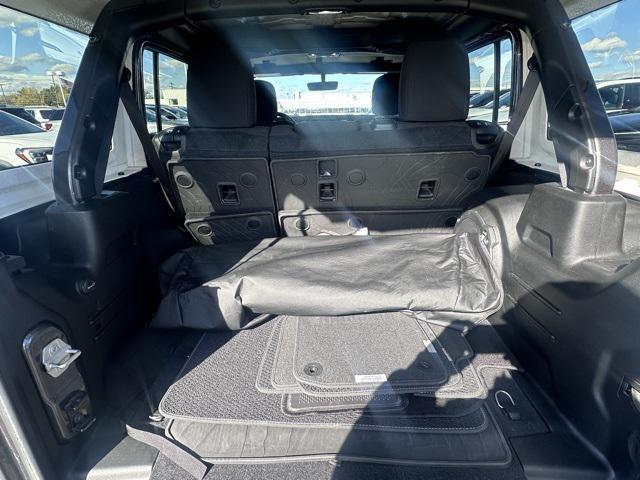 used 2021 Jeep Wrangler Unlimited car, priced at $24,498