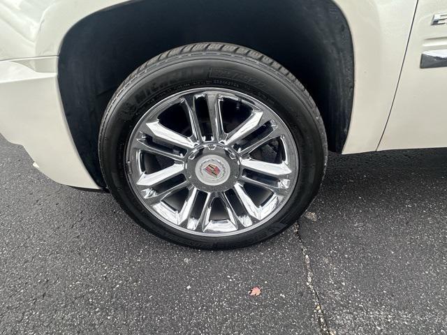 used 2014 Cadillac Escalade car, priced at $7,983