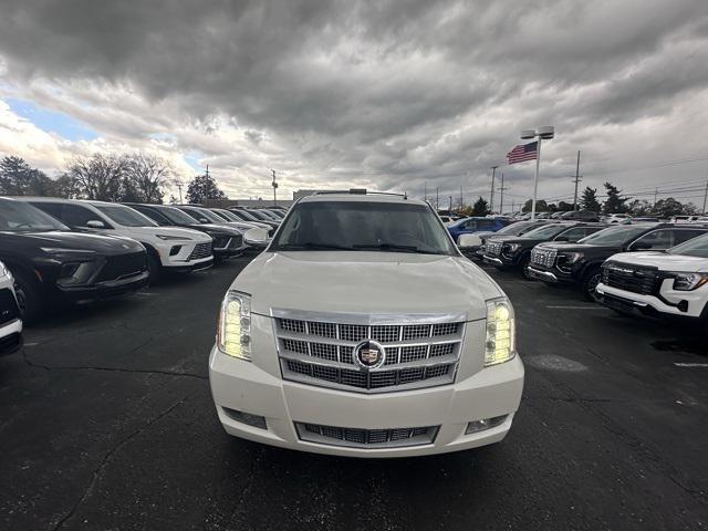used 2014 Cadillac Escalade car, priced at $7,983
