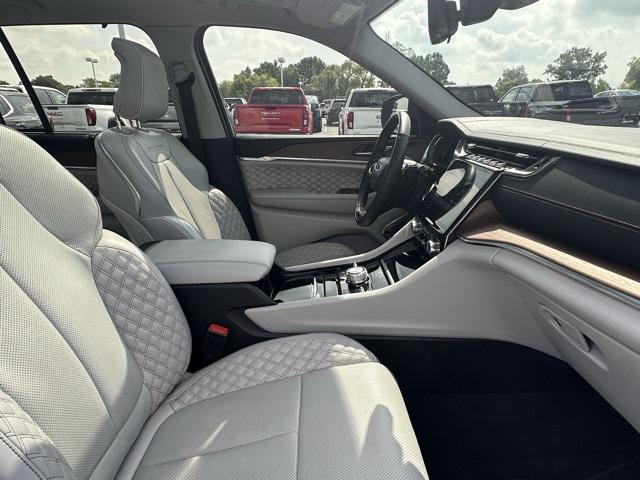 used 2022 Jeep Grand Cherokee car, priced at $39,798