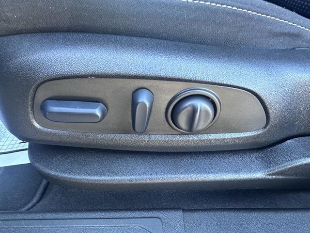 used 2023 GMC Acadia car, priced at $27,989