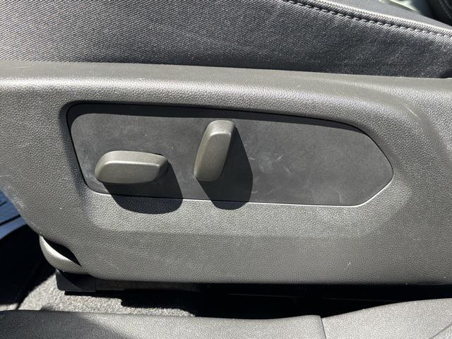 used 2022 Buick Envision car, priced at $26,929