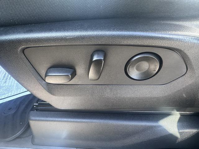 used 2022 GMC Sierra 1500 car, priced at $35,989