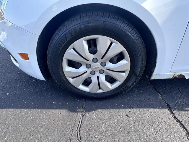 used 2015 Chevrolet Cruze car, priced at $6,359