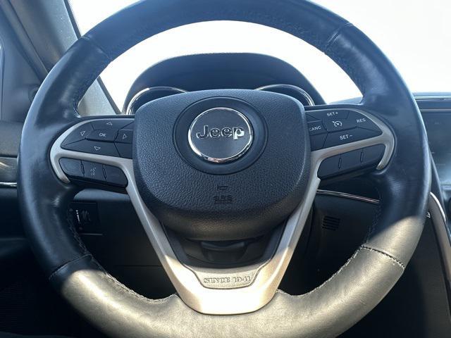 used 2014 Jeep Grand Cherokee car, priced at $11,317