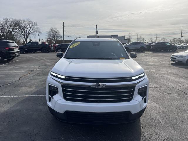 used 2024 Chevrolet Traverse car, priced at $35,989