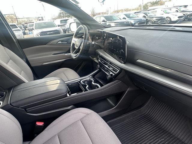 used 2024 Chevrolet Traverse car, priced at $35,989