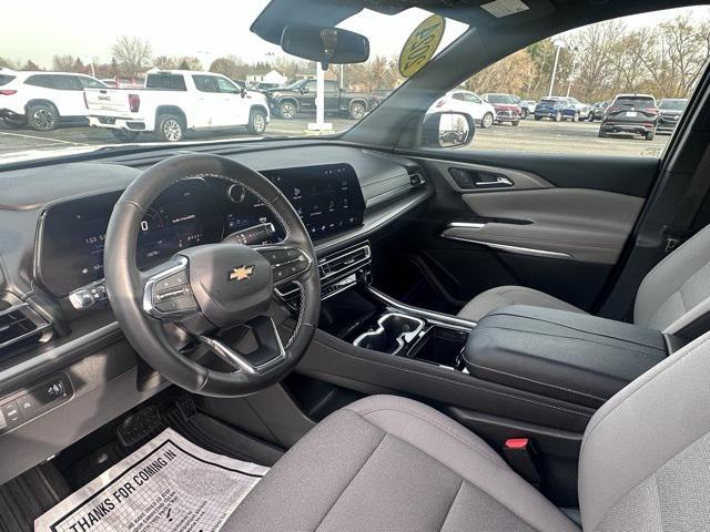 used 2024 Chevrolet Traverse car, priced at $35,989