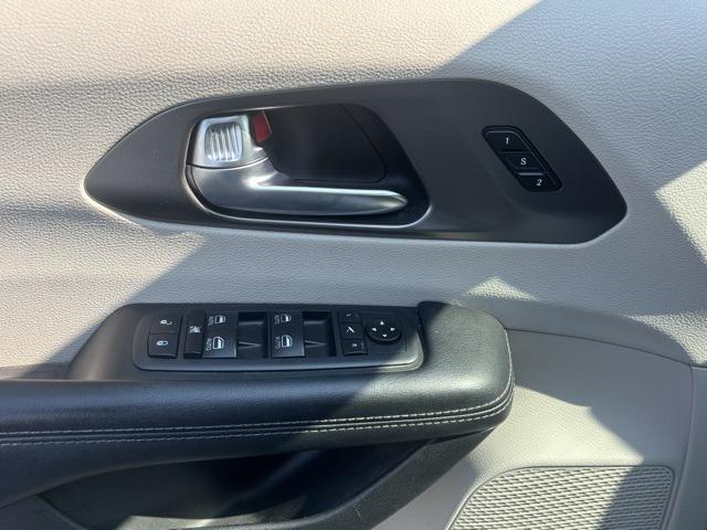 used 2019 Chrysler Pacifica car, priced at $20,901