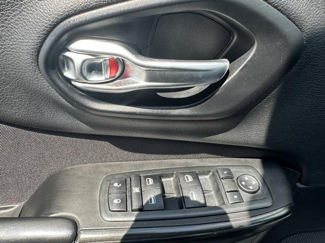 used 2014 Jeep Cherokee car, priced at $9,899
