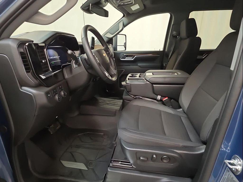 used 2025 Chevrolet Silverado 2500 car, priced at $59,999